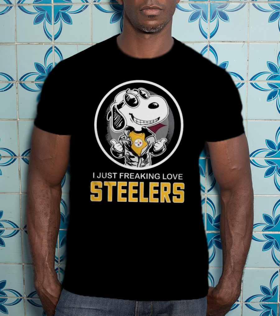 I Just Freaking Love Steelers Pittsburgh Steelers Snoopy T-Shirt