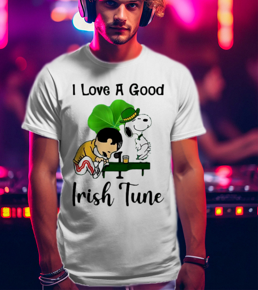 I Love A Good Irish Tune St Patrick Day Snoopy Piano Shamrock T-Shirt