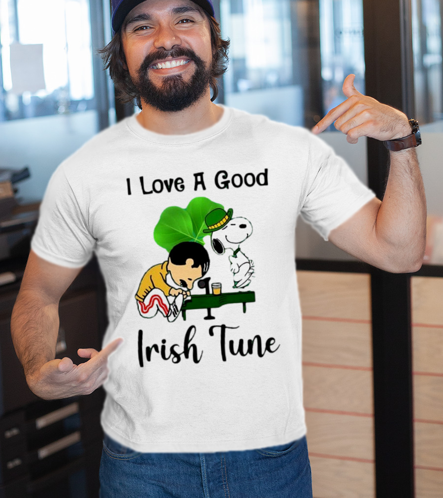 I Love A Good Irish Tune St Patrick Day Snoopy Piano Shamrock T-Shirt