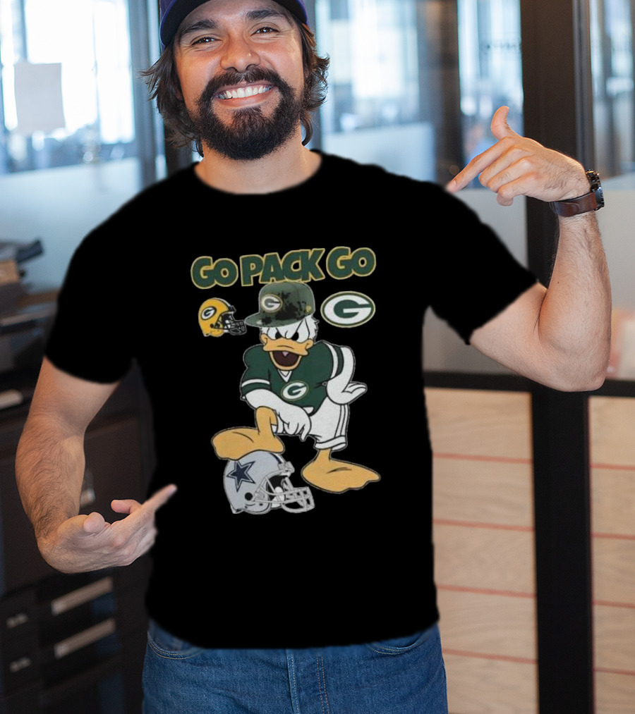 Go Pack Go Donald Duck Green Bay Packers Defeats Dallas Cowboys Helmet T-Shirt