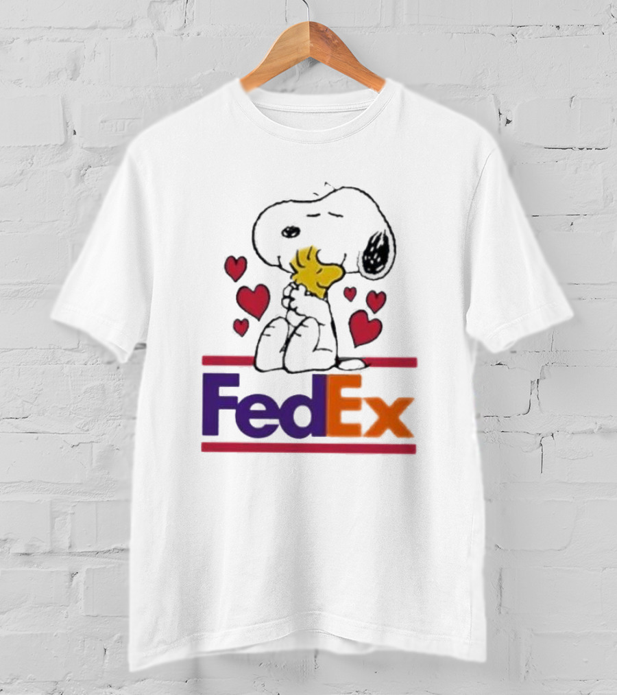 Snoopy Woodstock Hugs Hearts FedEx T-Shirt