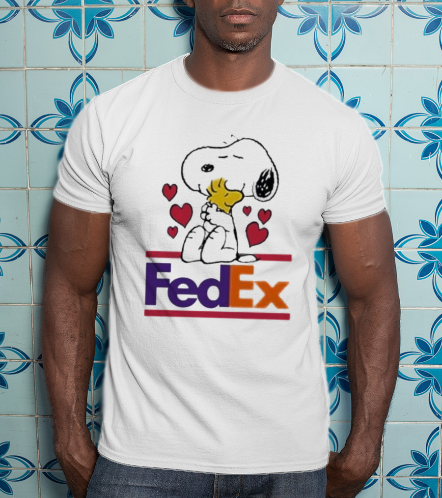 Snoopy Woodstock Hugs Hearts FedEx T-Shirt