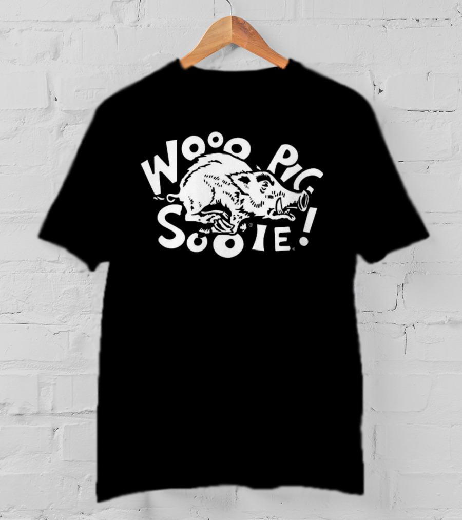 Woo Pig Sooie Arkansas Razorbacks Matt Mitchell T-Shirt