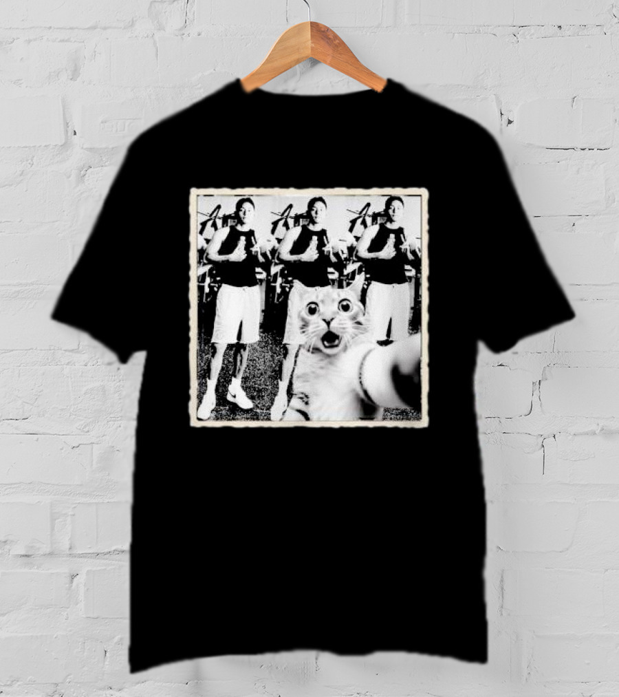 Cat Selfie With Taehyung Sasquatch And Cat Black And White Duplicate Thumbs Up T-Shirt