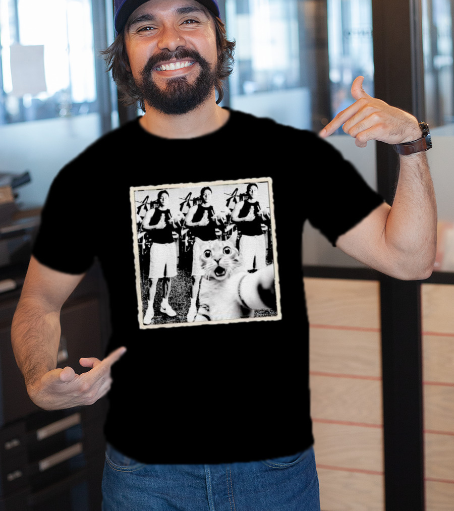 Cat Selfie With Taehyung Sasquatch And Cat Black And White Duplicate Thumbs Up T-Shirt