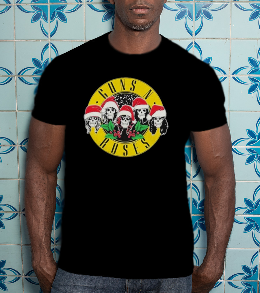 Guns N’ Roses Christmas Skulls Santa Hats T-Shirt