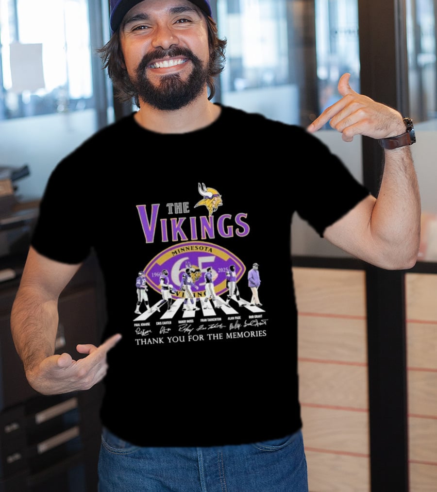 Minnesota Vikings Thank You For The Memories 1960-2025 Paul Krause Chris Carter Randy Moss Fran Tarkenton Alan Page Bud Grant T-Shirt
