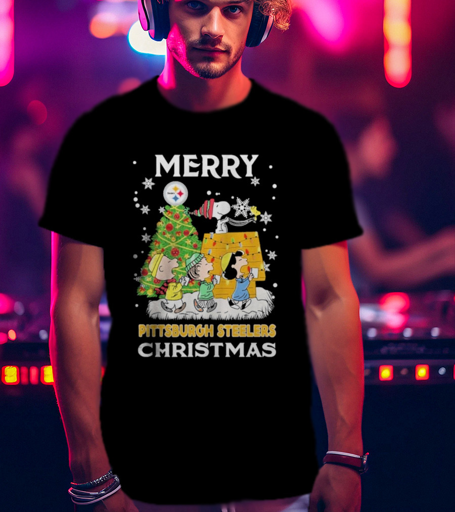 Merry Pittsburgh Steelers Christmas Peanuts Snoopy Holiday T-Shirt