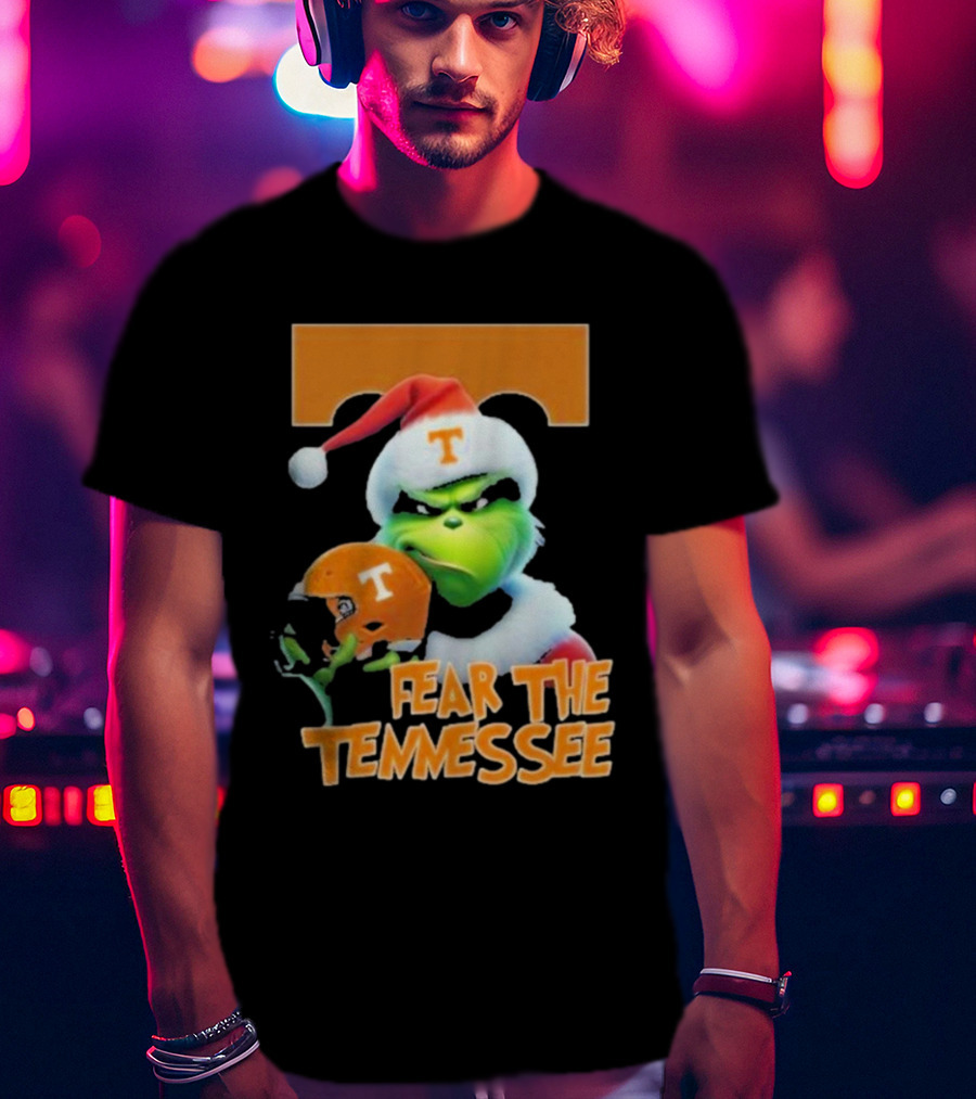 Fear The Tennessee Volunteers Grinch Football Helmets T-Shirt