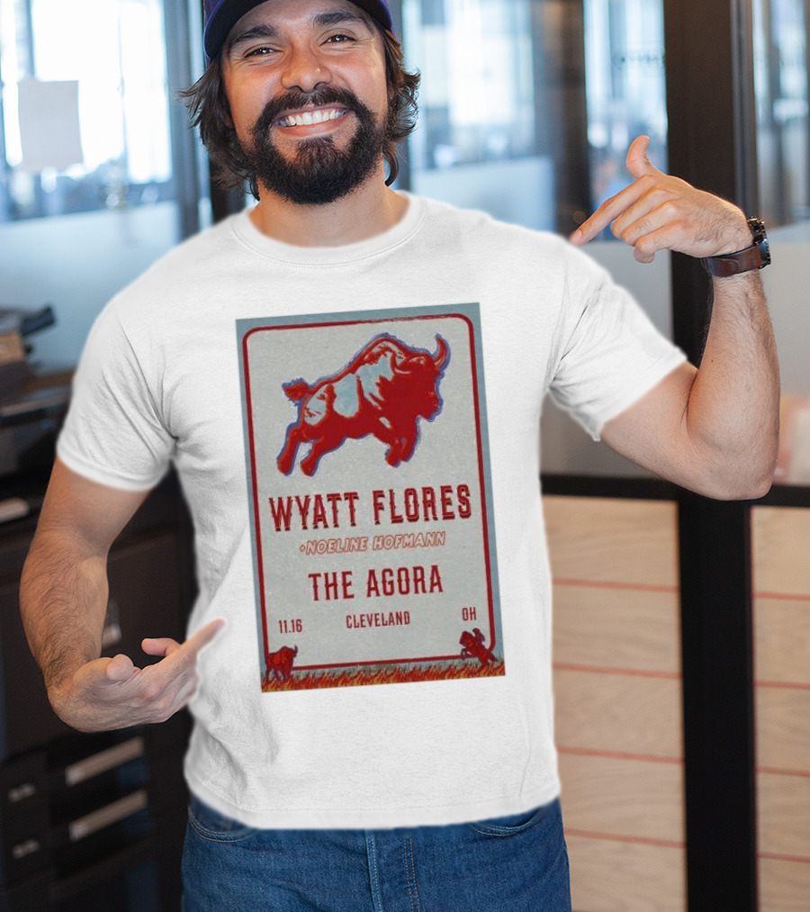 Wyatt Flores And Noeline Hofmann Live At The Agora Cleveland OH November 16 T-Shirt