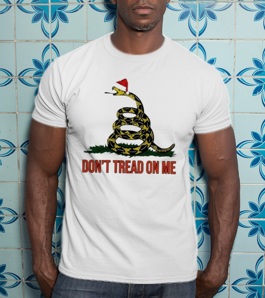 Don’t Tread On Me Christmas Santa Hat Gadsden Flag T-Shirt