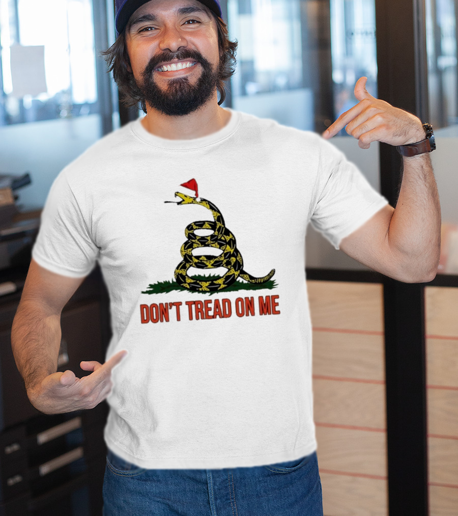 Don’t Tread On Me Christmas Santa Hat Gadsden Flag T-Shirt