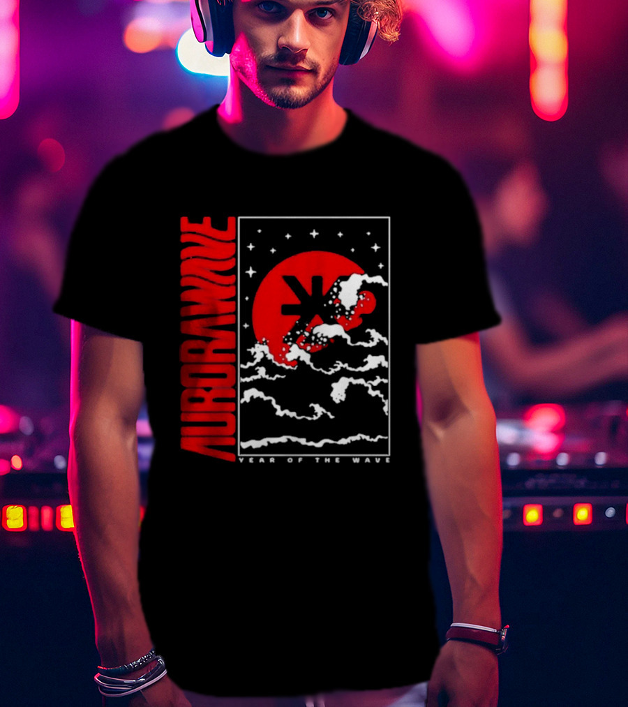 Aurora Wave Year Of The Wave Red Sun Clouds Stars T-Shirt