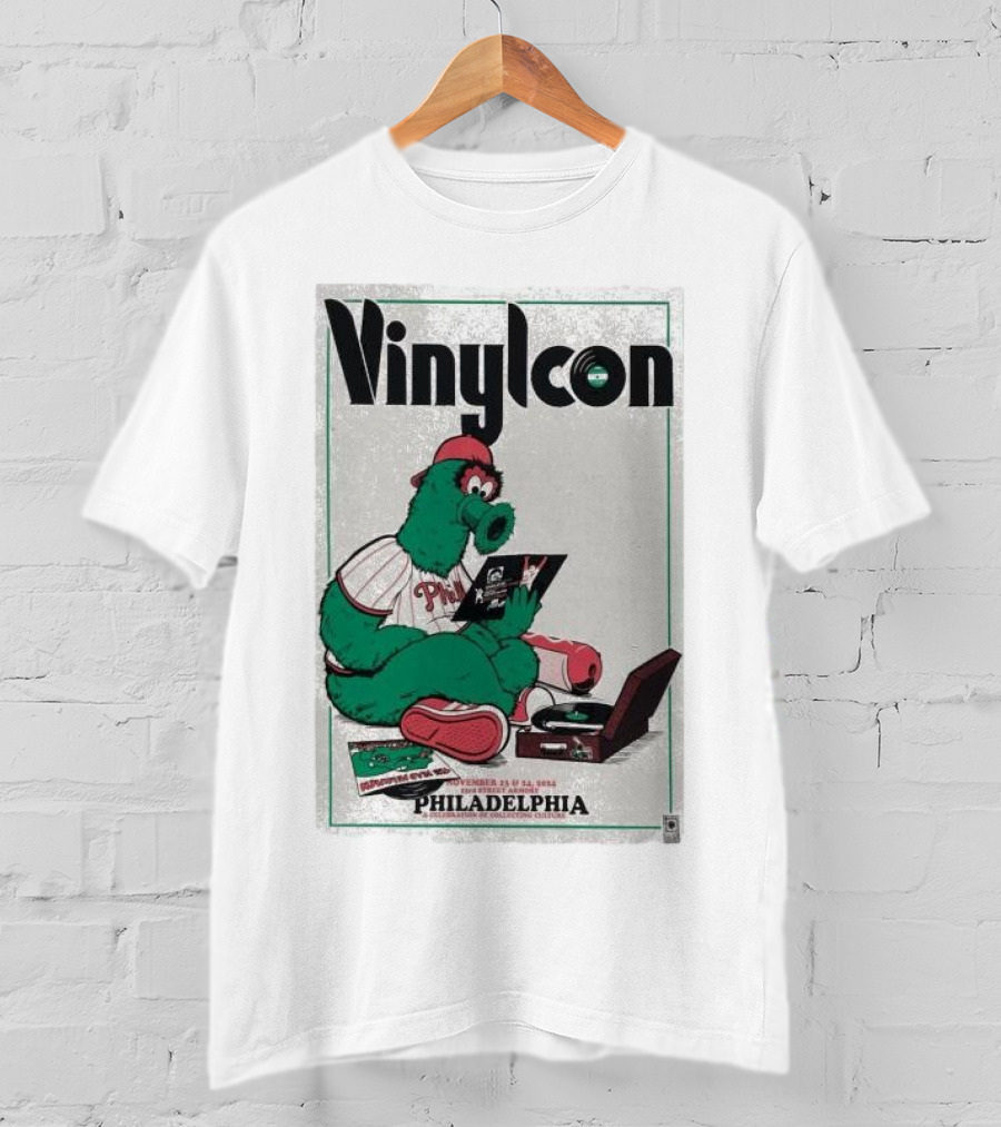Vinylcon Philadelphia Phillies Mascot At 23rd St Armory Listening On Turntable T-Shirt