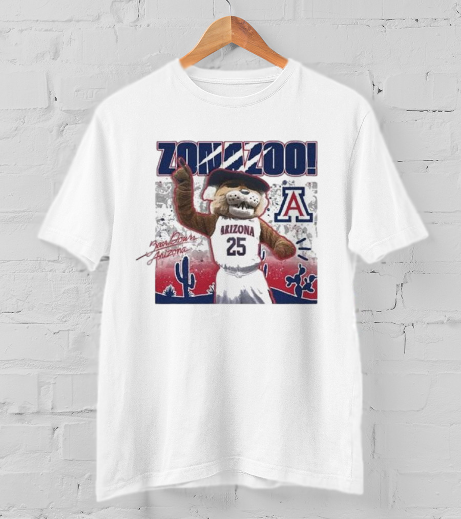 Arizona Wildcats Zona Zoo Wilbur Mascot Desert Scene T-Shirt