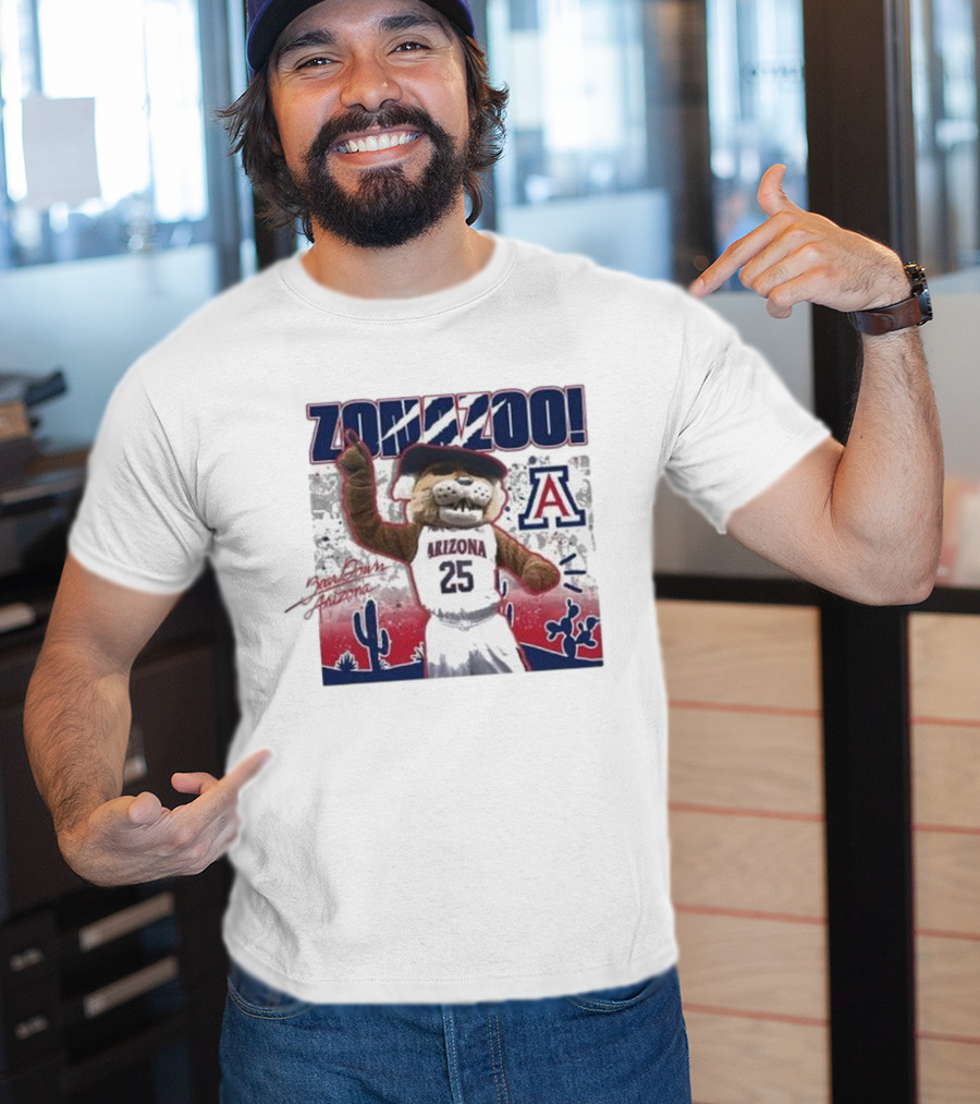 Arizona Wildcats Zona Zoo Wilbur Mascot Desert Scene T-Shirt