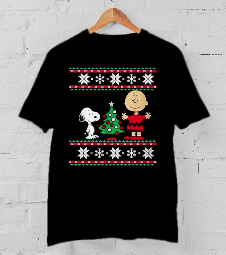 Snoopy And Charlie Brown With Christmas Tree T-Shirt
