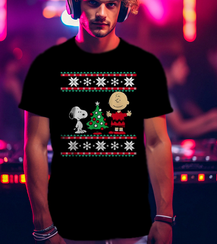 Snoopy And Charlie Brown With Christmas Tree T-Shirt