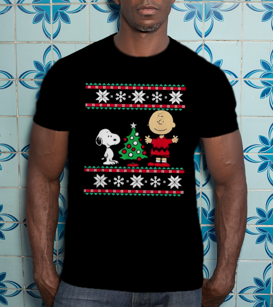 Snoopy And Charlie Brown With Christmas Tree T-Shirt