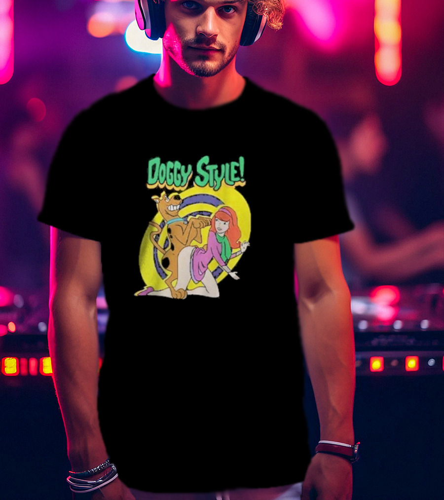 Scooby-Doo Doggy Style Daphne T-Shirt