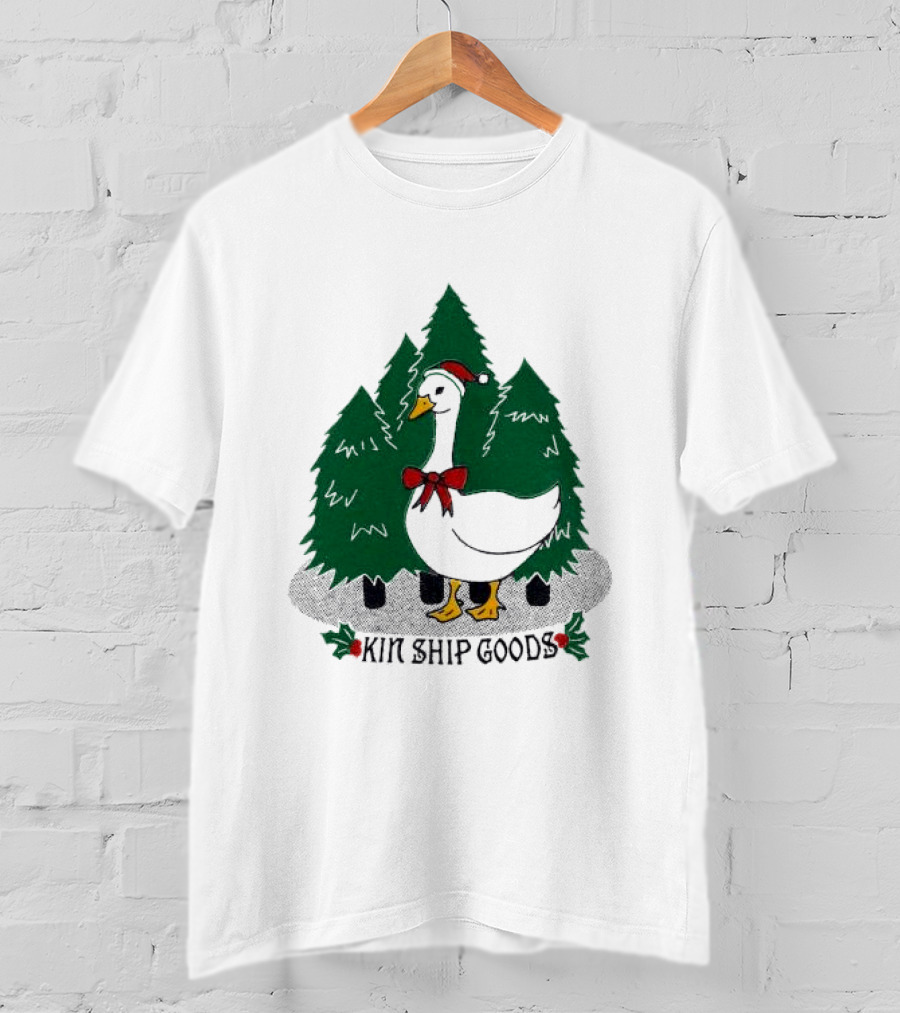 Kin Ship Goods Santa Claus Duck Christmas Trees Merry Christmas T-Shirt