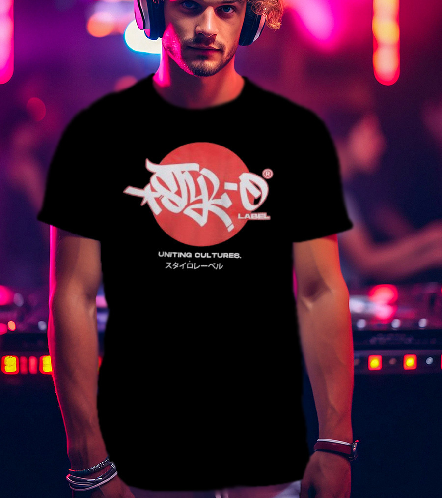 Uniting Cultures Label T-Shirt