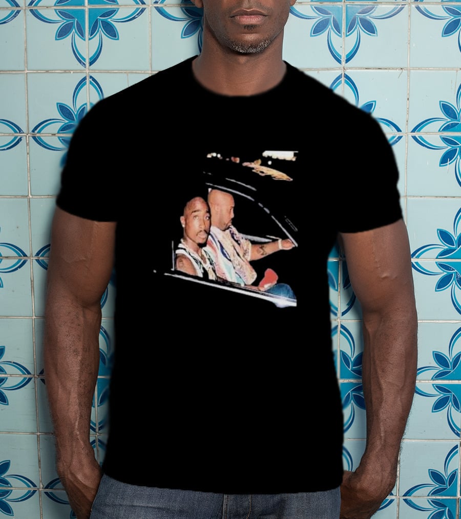 2Pac And Suge Knight Black Car Night Image T-Shirt