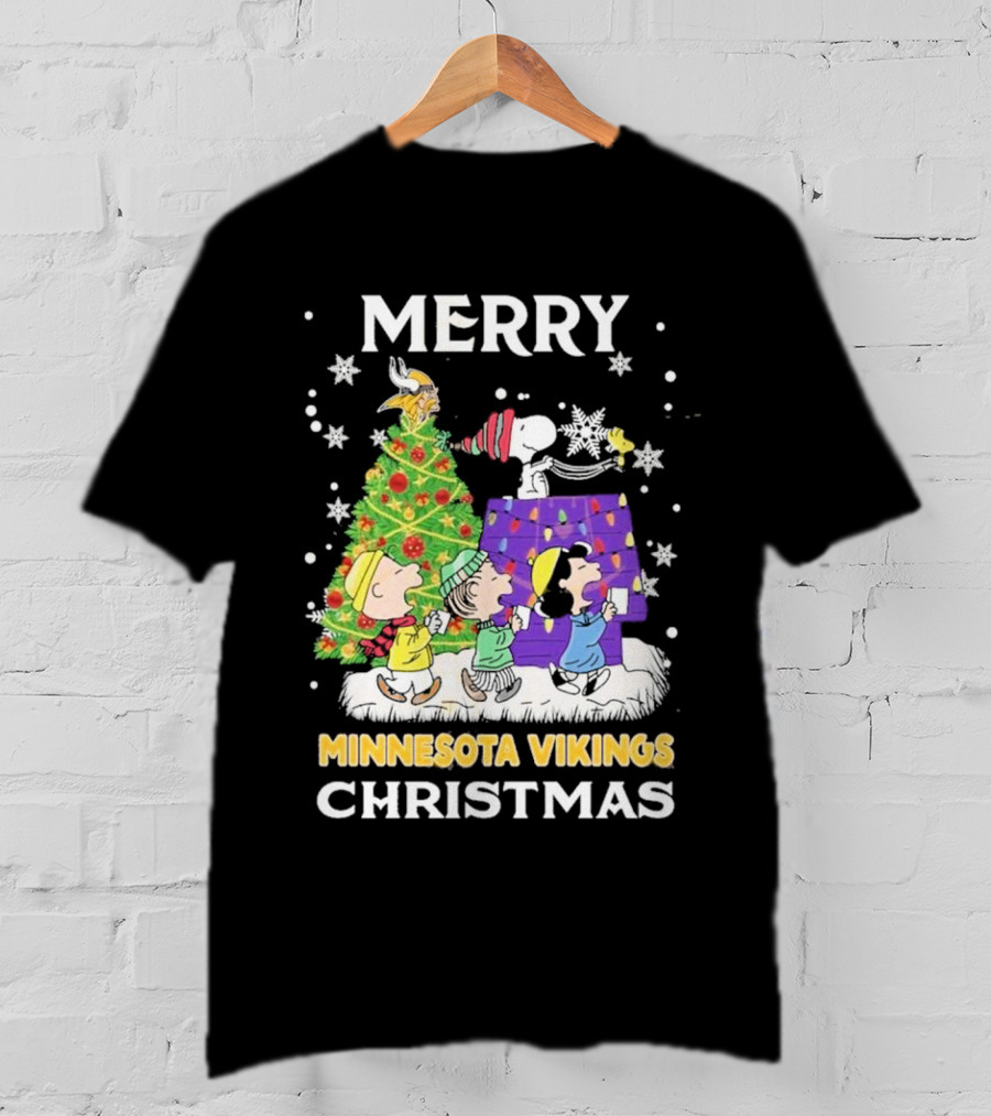 Merry Christmas Minnesota Vikings Snoopy Peanuts Holiday T-Shirt