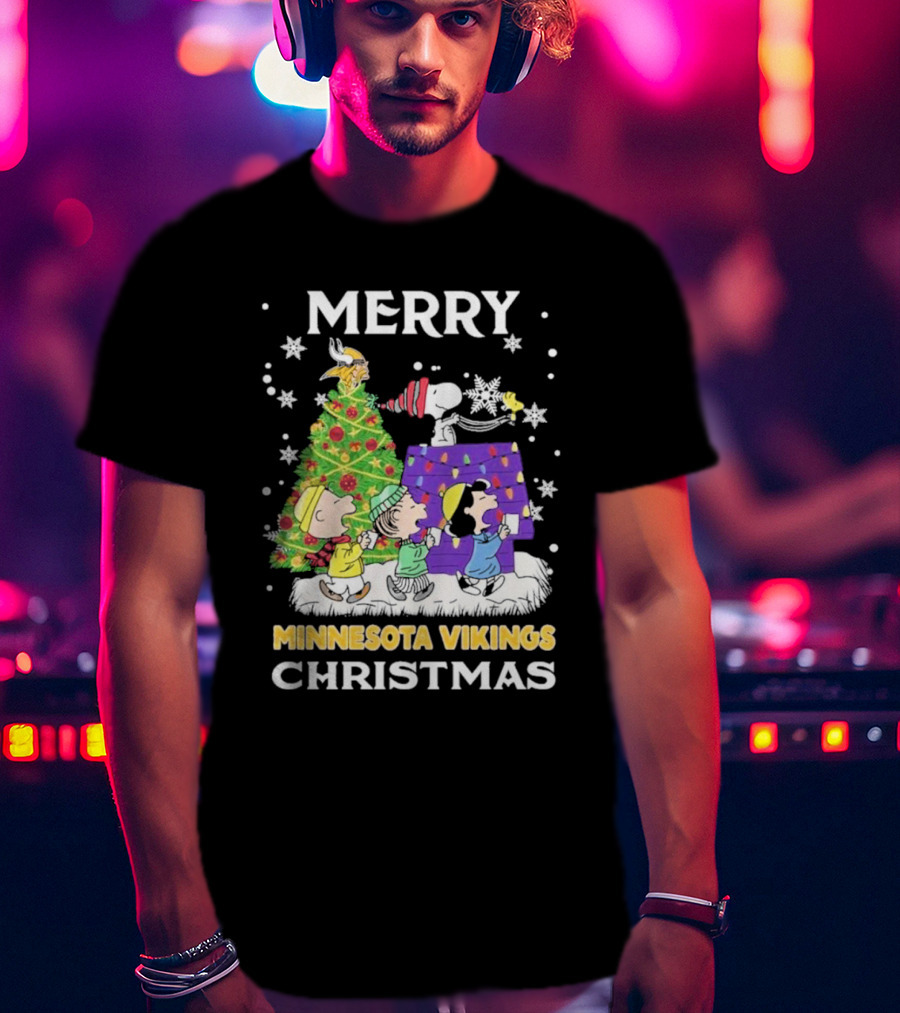 Merry Minnesota Vikings Christmas Snoopy Team Celebration T-Shirt