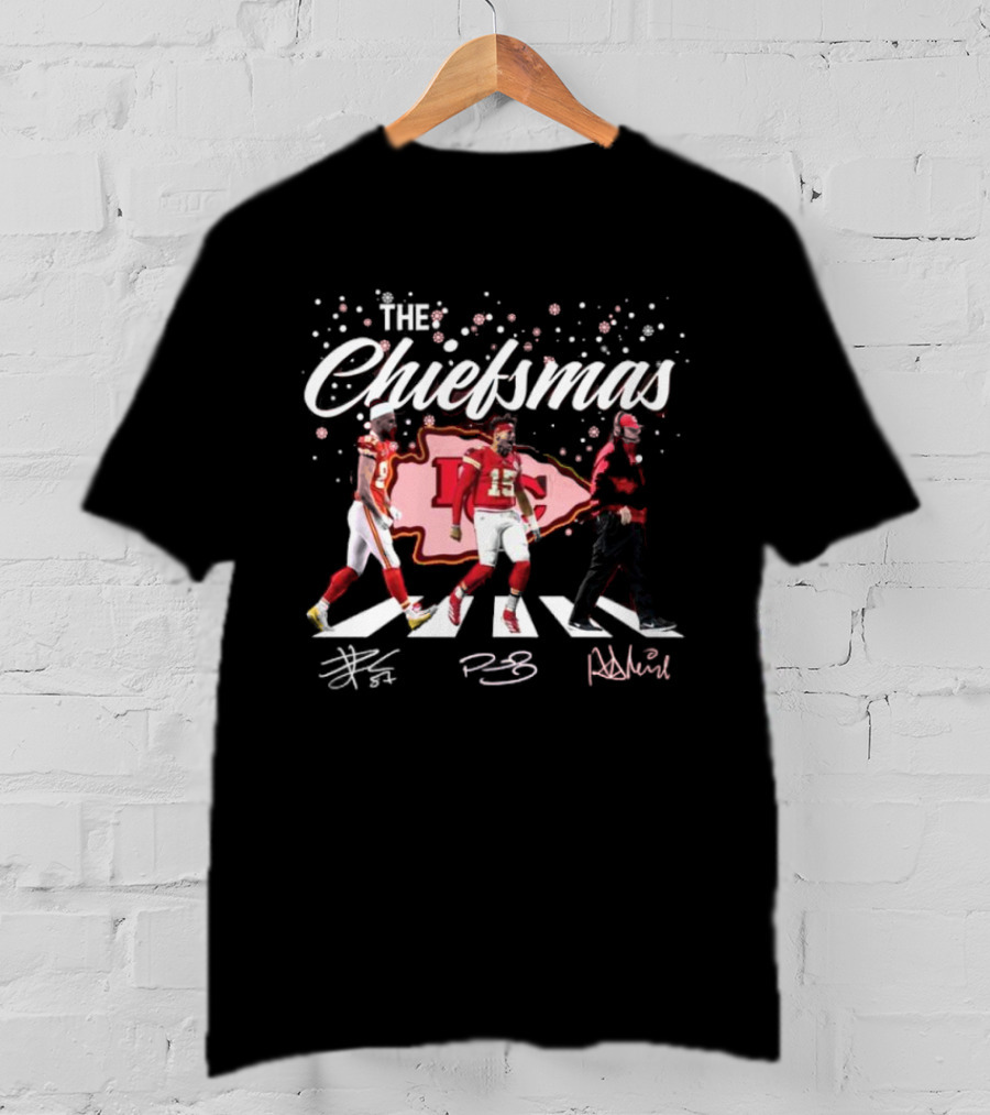 The Chiefsmas KC Jingle Bells Kelce Yells Patrick Made A Play Kansas T-Shirt