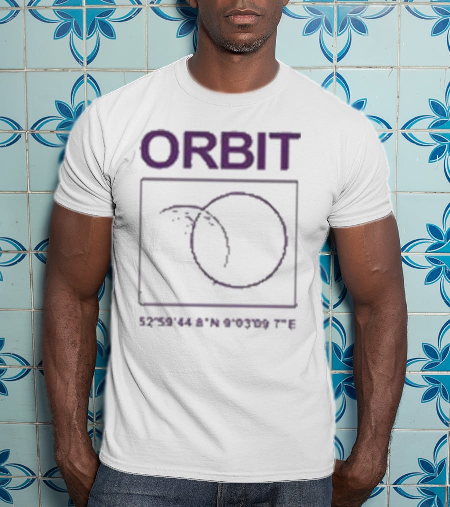 Orbitmusic Moon Orbit Coordinates 52°59'44.8N 9°03'09.7E T-Shirt