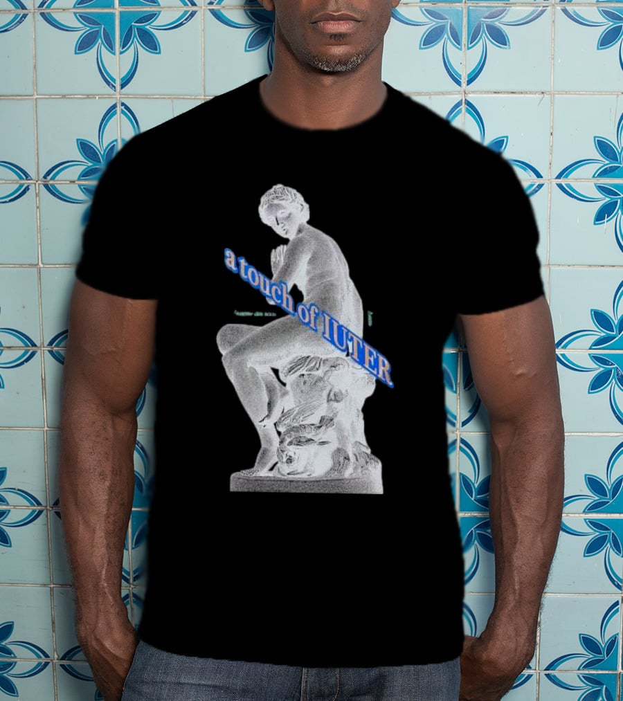 Nymph A Touch Of Iuter Collezione Primavera Estate 2025 Insieme Dal 2002 Statue T-Shirt