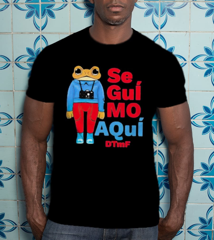 Se Guí Mo Aquí DTMF Frog With Camera T-Shirt