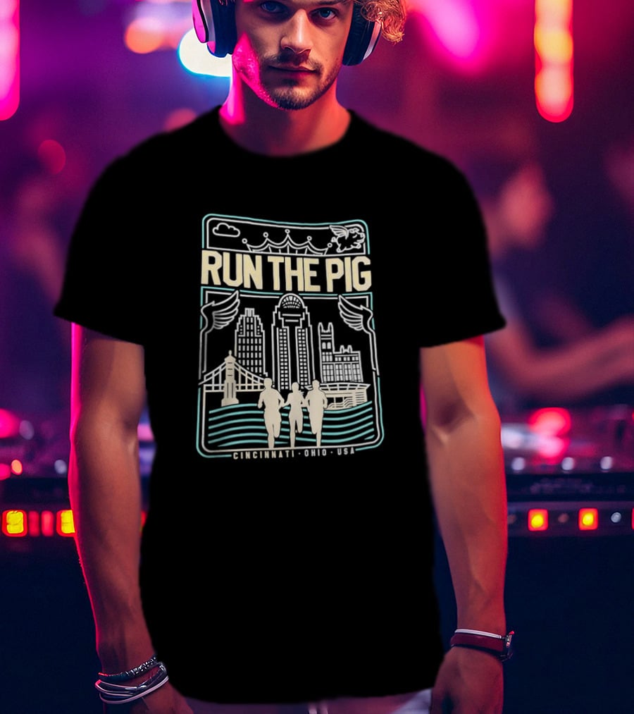 RUN THE PIG Skyline And Runners Cincinnati Ohio USA T-Shirt