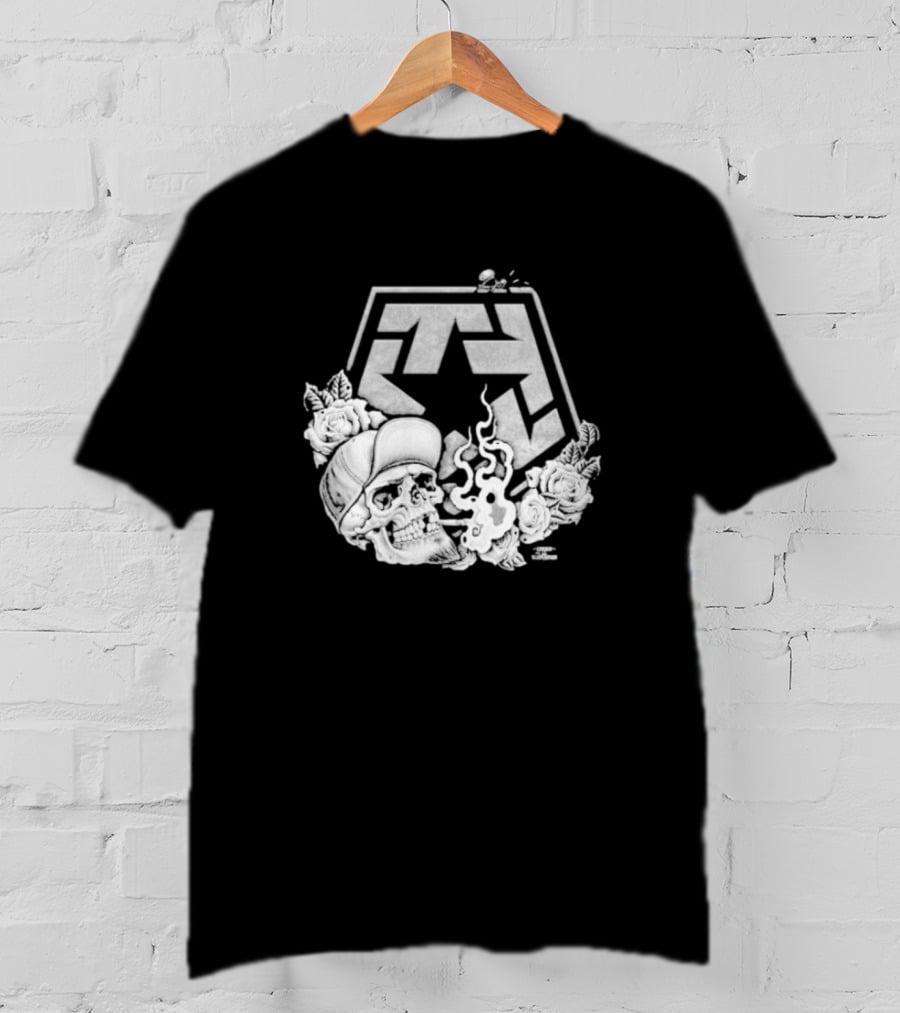 Tribal Gear Chuey Smoke Skull With Smoke And Roses T-Shirt