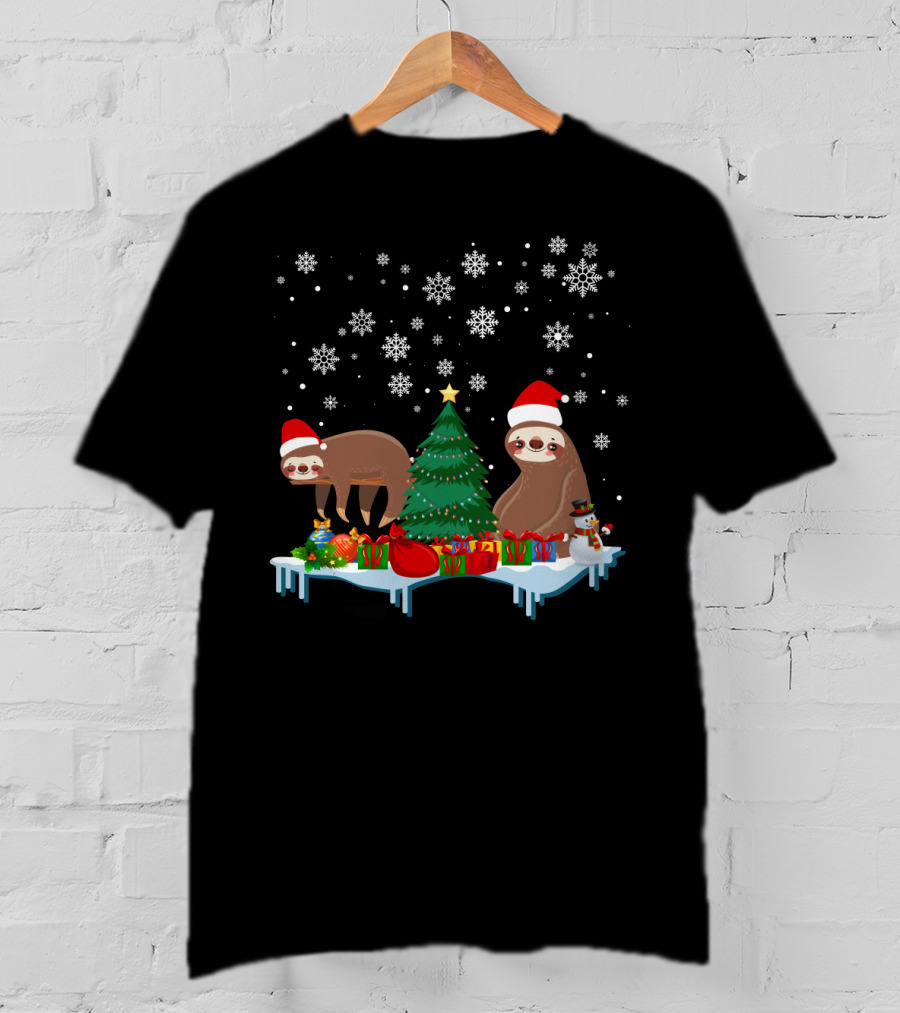 Sloth Merry Christmas Snowflakes Santa Hat Gifts Tree T-Shirt