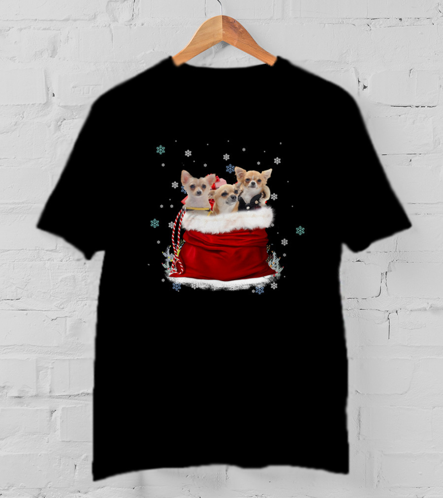 Chihuahua Christmas Trio In Festive Red Santa Bag With Snowflakes T-Shirt