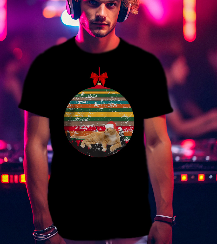 Christmas Vintagetees Cat In Santa Hat On Retro Striped Christmas T-Shirt