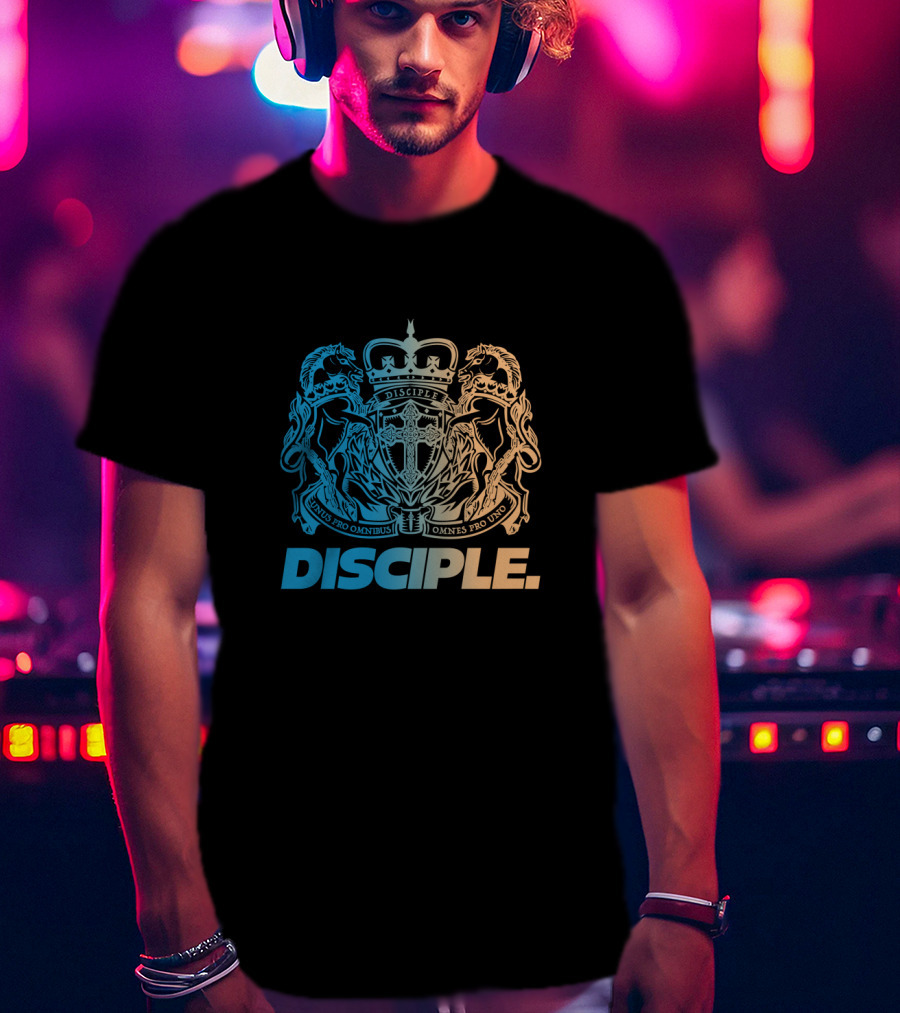 DISCIPLE Omnes Pro Uno Unus Pro Omnibus Crest T-Shirt