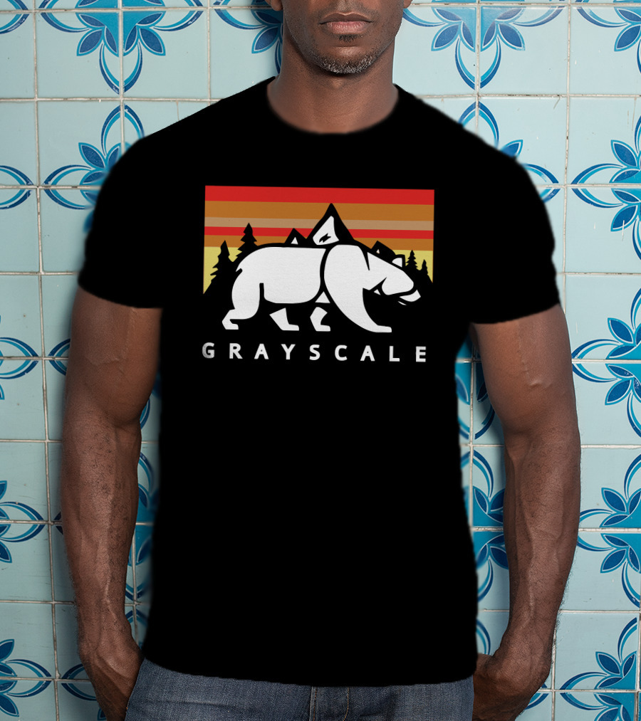 GRAYSCALE Bear And Mountains Retro Sunset T-Shirt