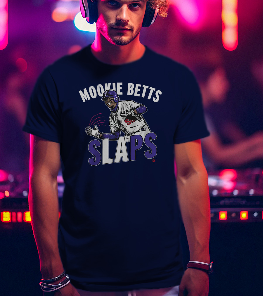 Mookie Betts Slaps Baseball Action T-Shirt