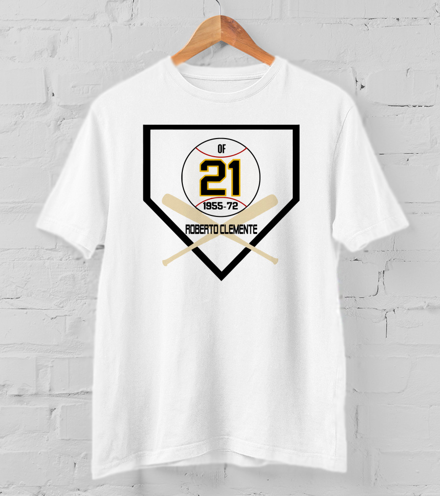 Roberto Clemente Number 21 OF 1955-72 Home Plate With Crossed Bats T-Shirt