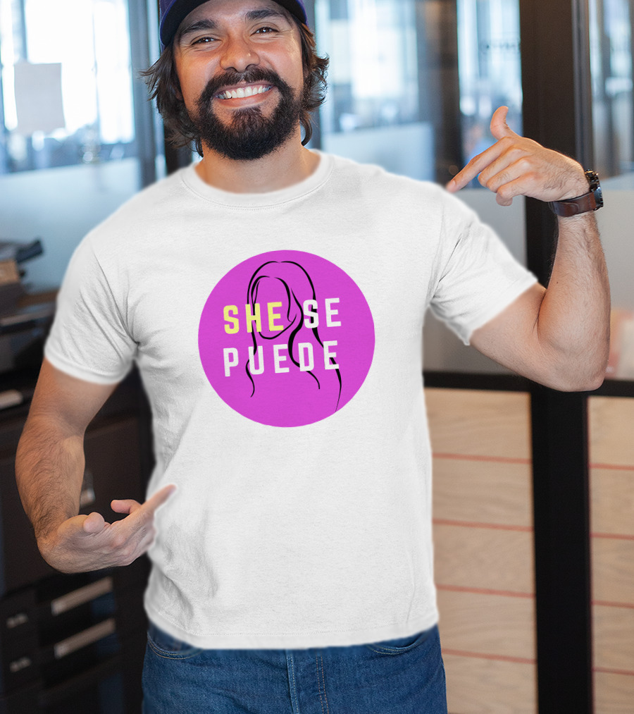 SHE SE PUEDE Purple Circle T-Shirt