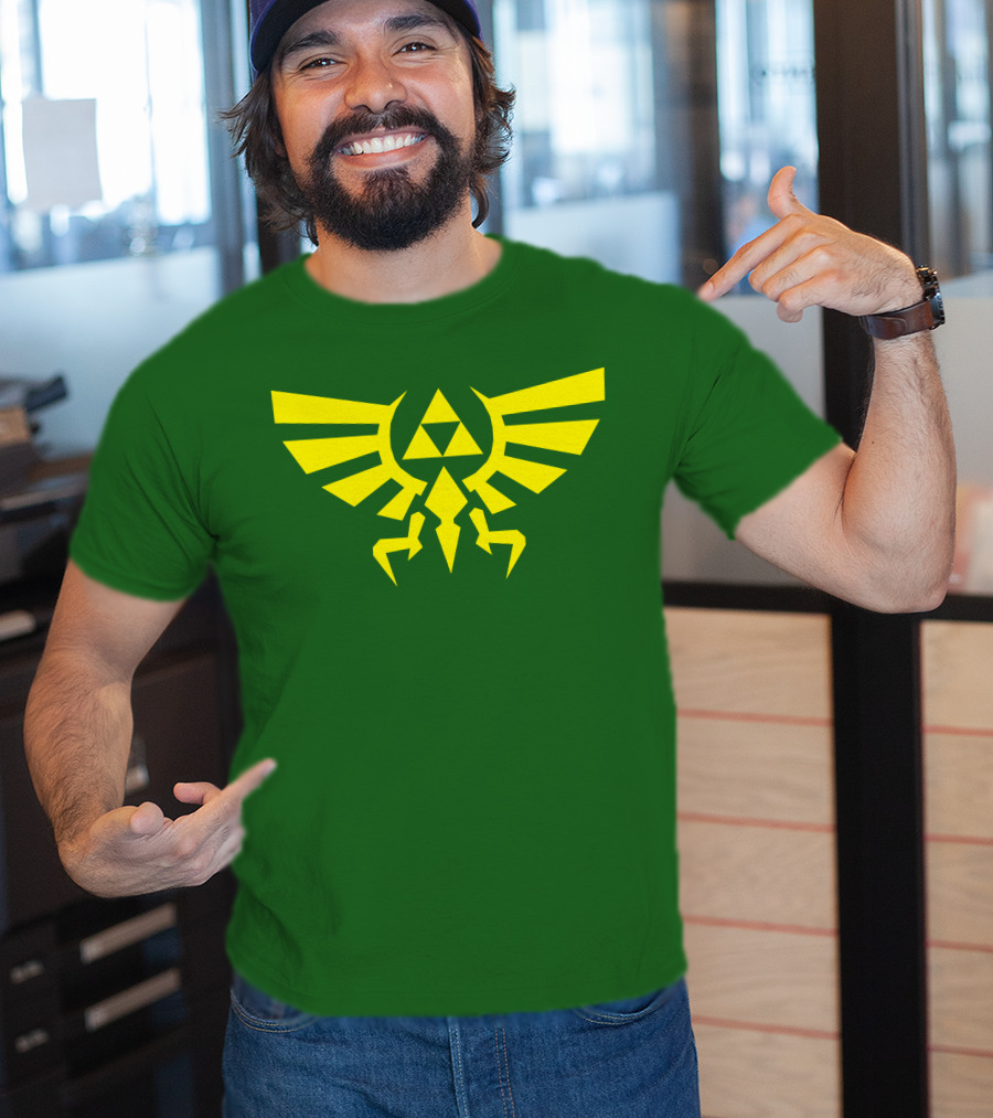 Triforce Hylian Crest And Cargo Shorts T-Shirt