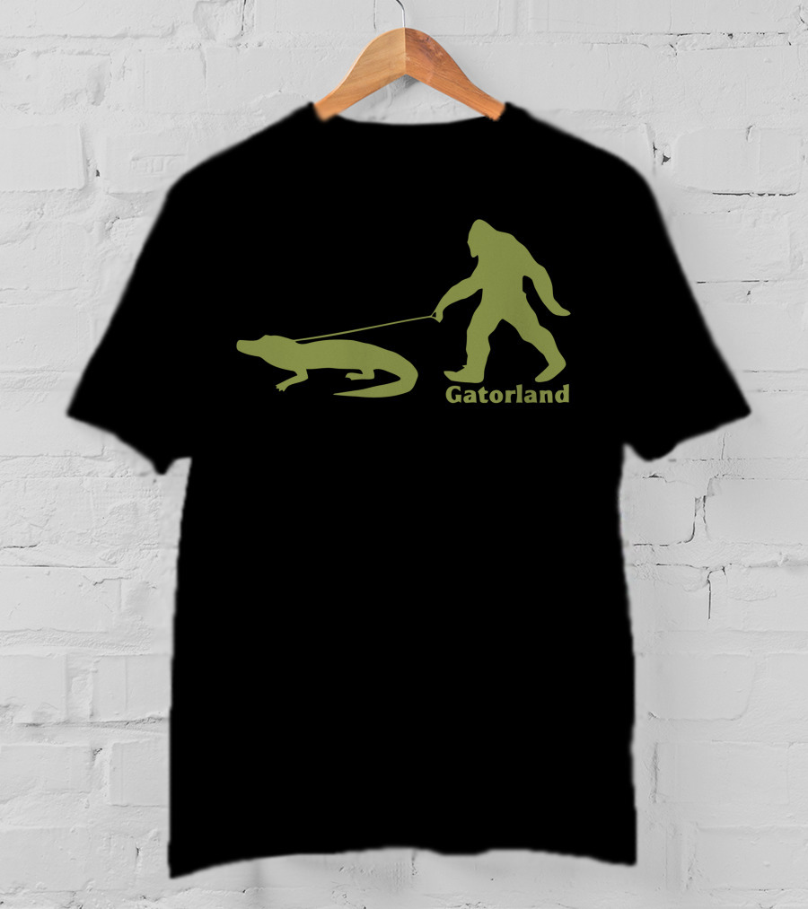 Cvpayne Bigfoot Walking Alligator Gatorland T-Shirt