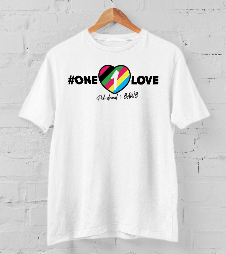 One1Love Pêl-droed I Bawb T-Shirt