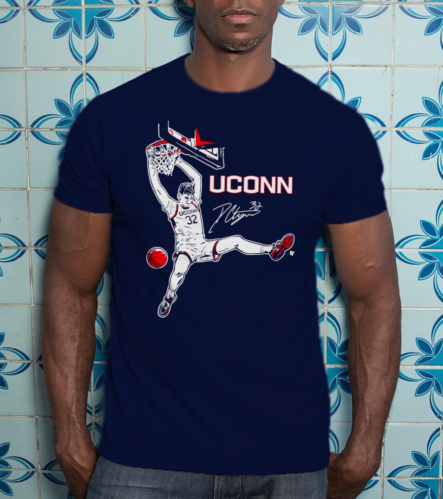 UConn Basketball Donovan Clingan Slam Dunk Signature 32 T-Shirt