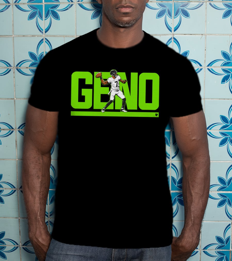 Geno Smith Football Player Throwing Quarterback Action T-Shirt