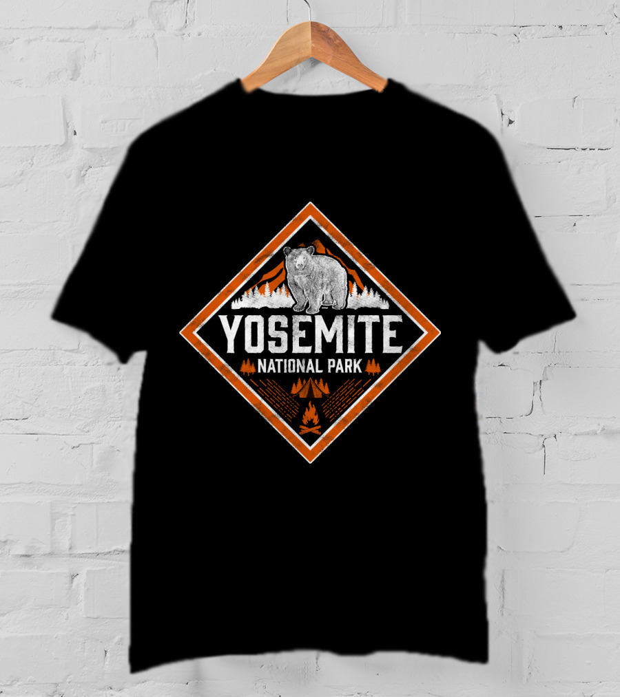 Yosemite National Park California Vintage Bear Mountains Forest Camping Badge T-Shirt