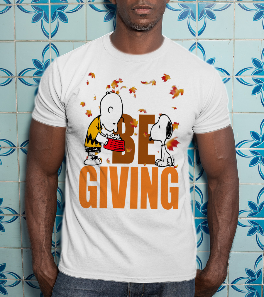 Charlie Brown And Snoopy Be Giving Thanksgiving Day Leaves T-Shirt